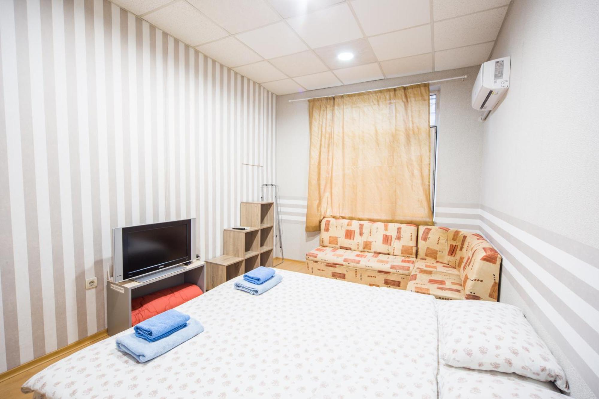 Downtown - Compact Low Cost Flat - 1St Floor Burgas Bagian luar foto